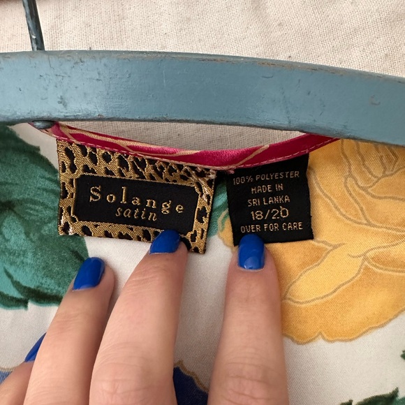 VTG Floral Satin Cover Up - Picture 4 of 6